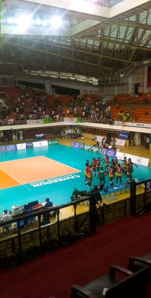 Arène de volleyball vue tribunes