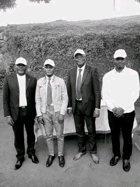 Photo de groupe noir et blanc